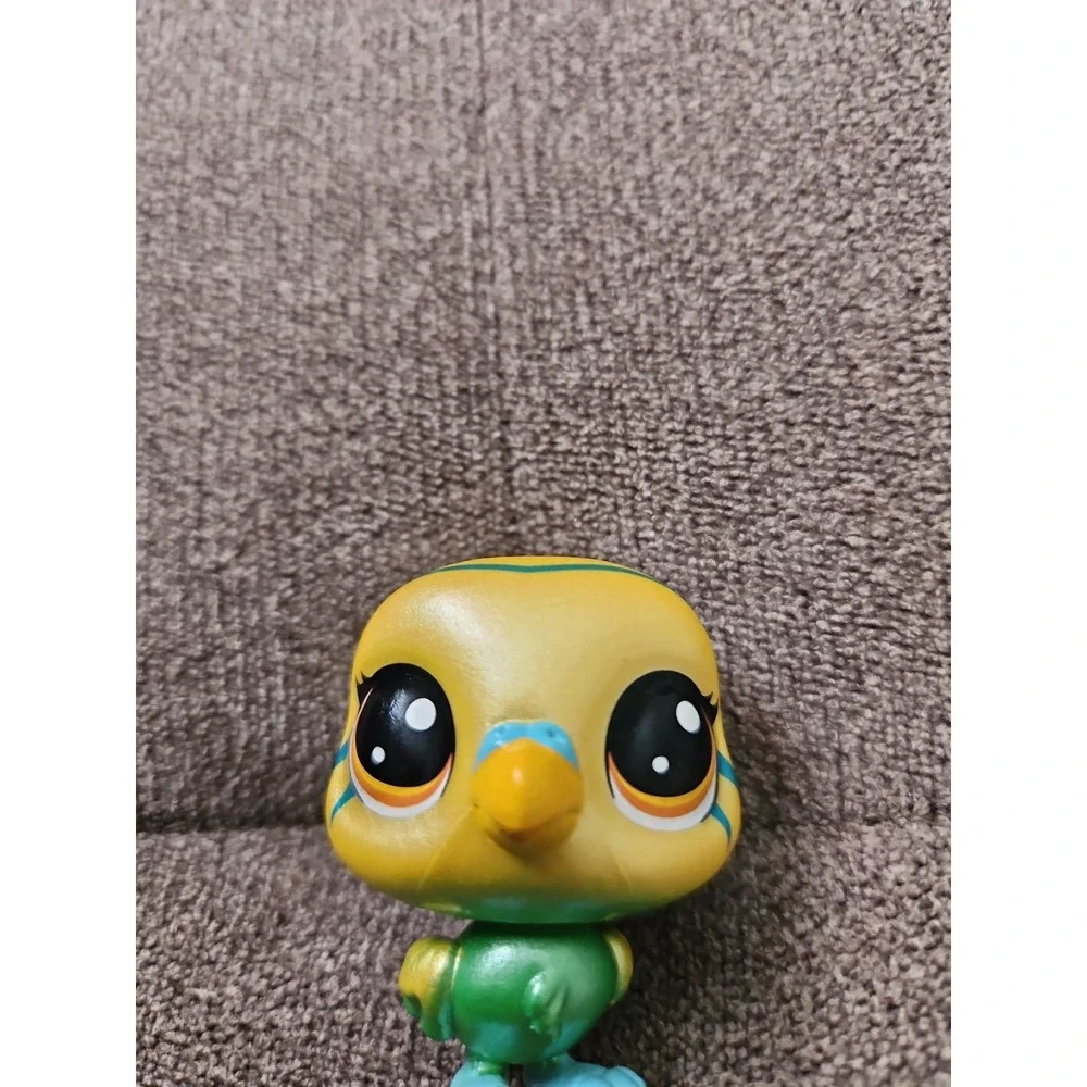 Littlest Pet Shop LPS # 2-64 Edie Von Keet Bird -1-